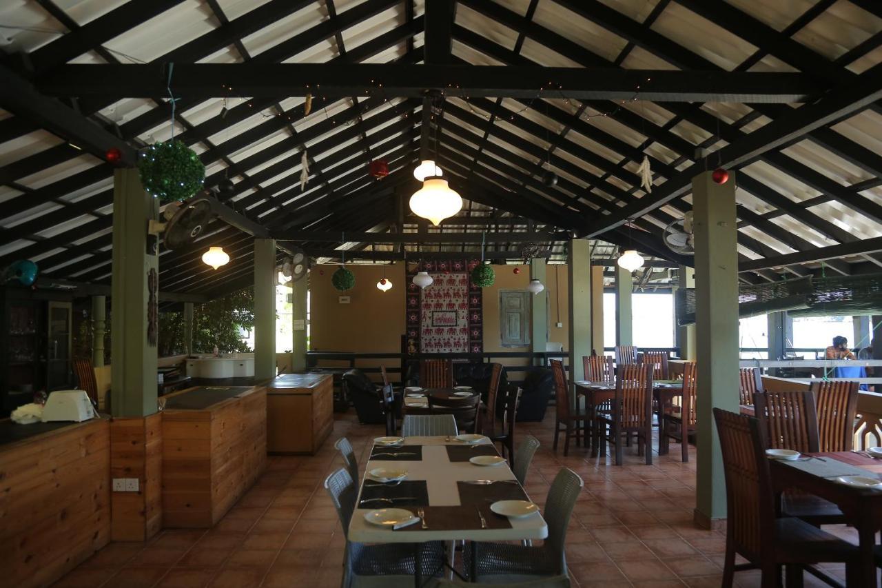 Laluna Ayurveda Resort Bentota Exterior foto